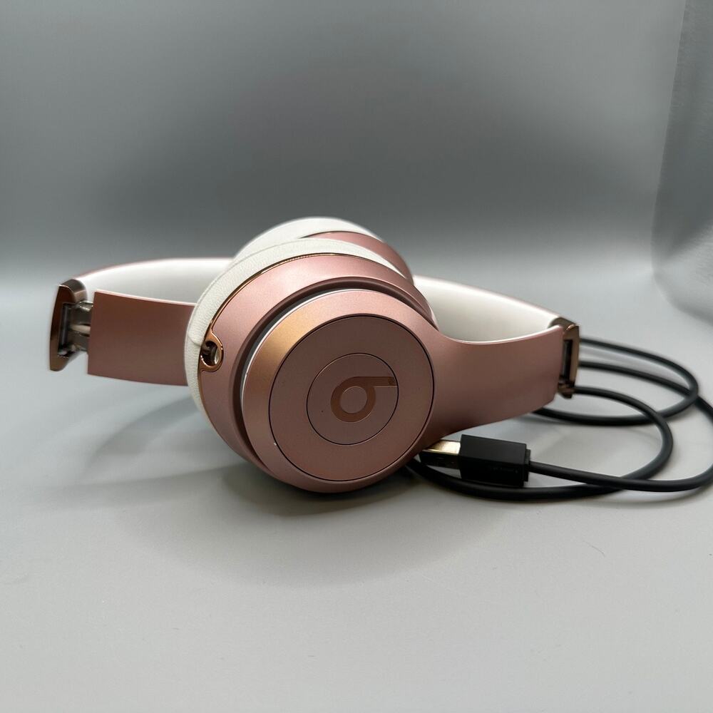 Beats by Dr. Dre Beats Solo3 Wireless On-Ear Headphones Rose Gold Pink Charger